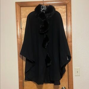 Hourihan Elegant Black Cape with Fur Trim